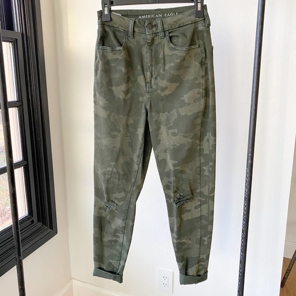 AMERICAN EAGLE OUTFITTERS Women's Green Camo Distressed Skinny Ankle Jeans sz 6R - Picture 1 of 9